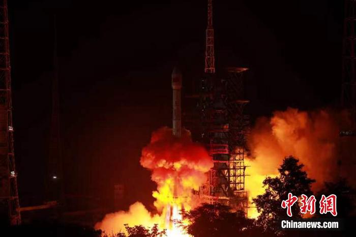 中国成功发射天链二号03星